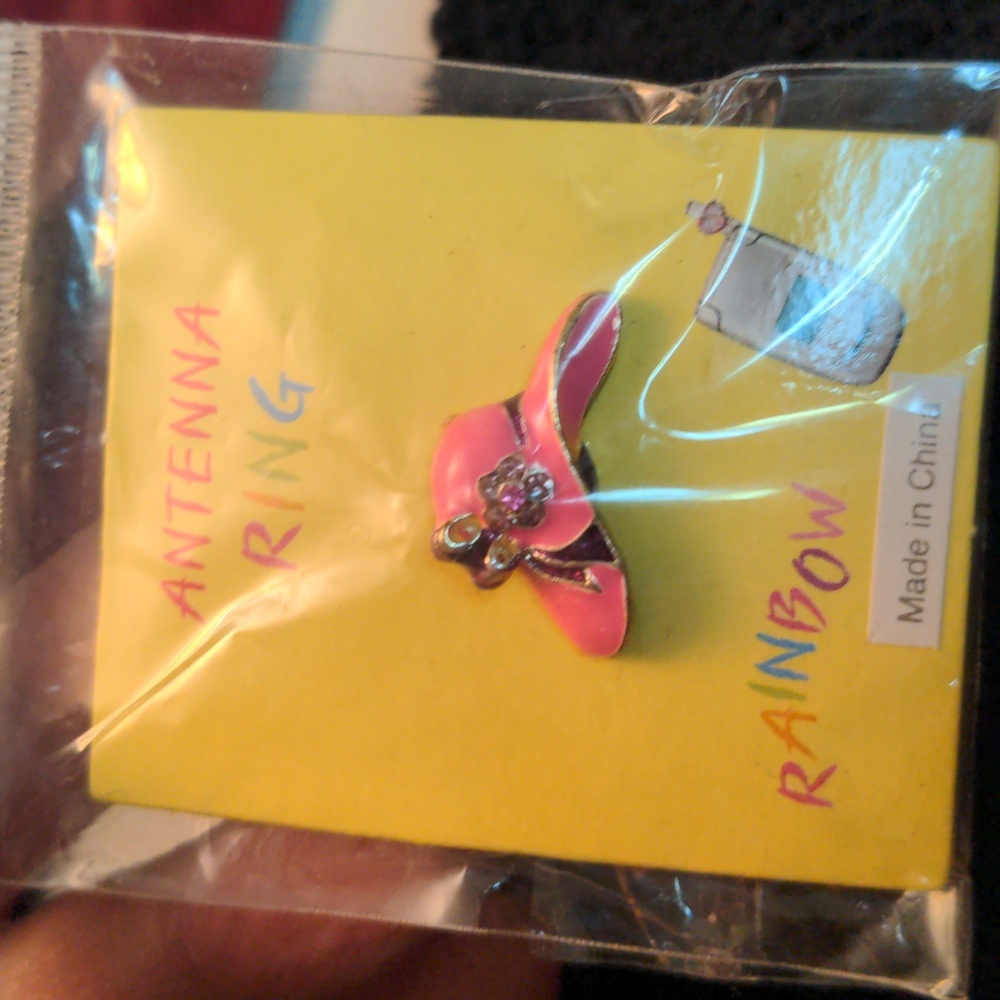 ❤️ FREE With Any Purchase Cell Phone Antenna Ring New In Package